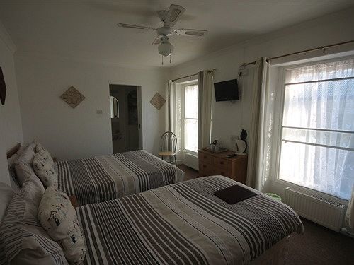 Carnson House Bed & Breakfast 4*
